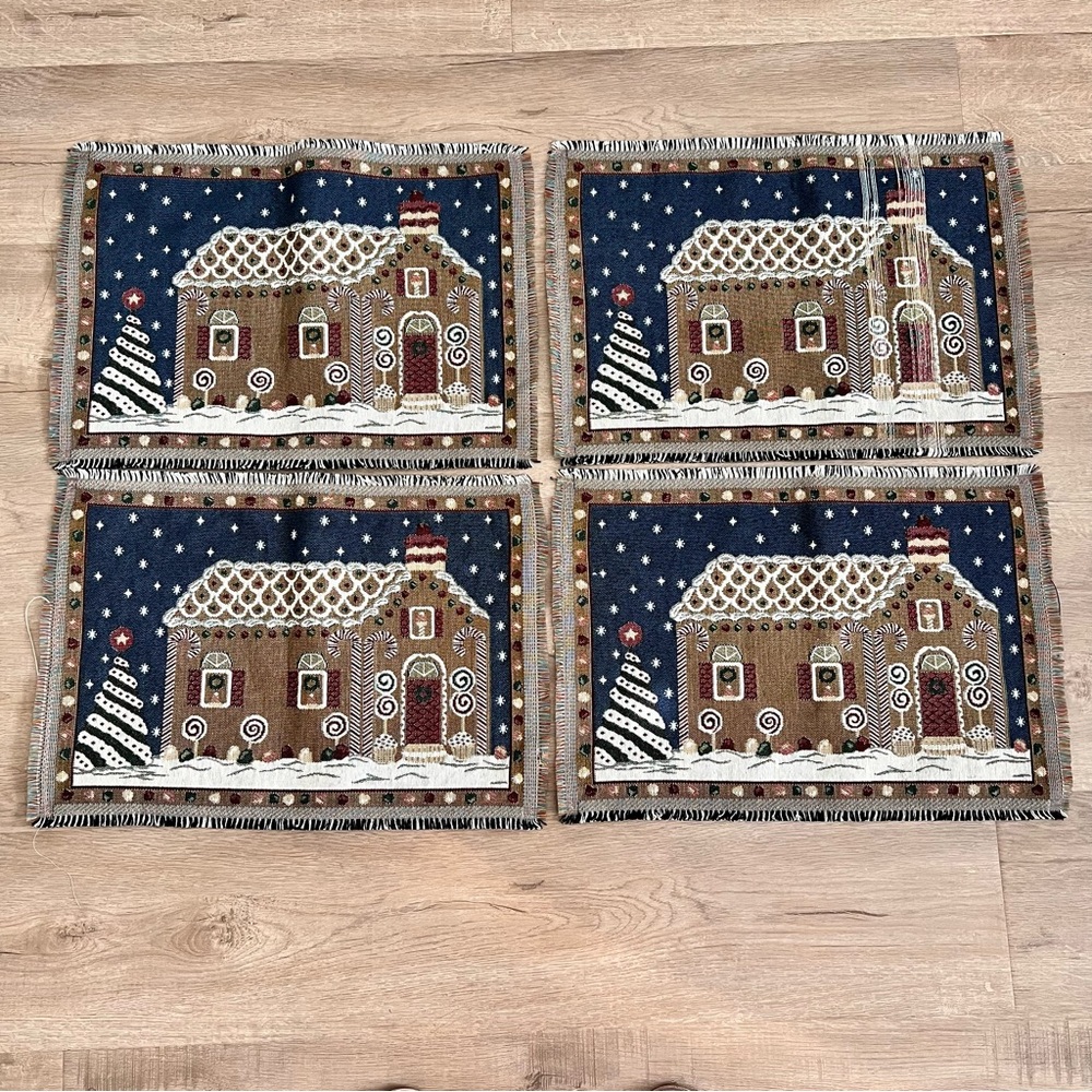 Set Of 4 Vintage Tapestry Holiday House‎ Placemats 19”X 13.5”
